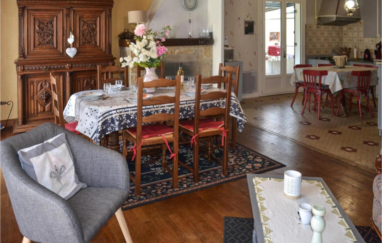 Stunning Home In Biras With Kitchenette מראה חיצוני תמונה